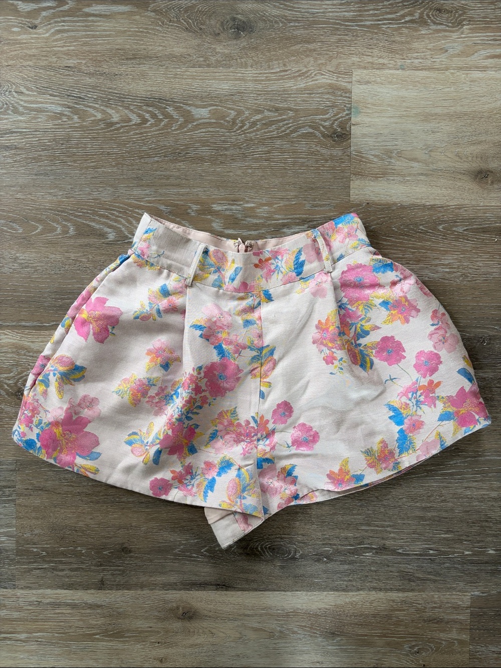 Gianni Bini x Jess Southern Floral Shorts